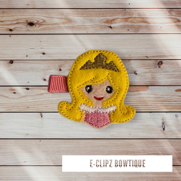 New Sleepy Princess feltie on ribbon lined hair clip for babies/toddlers/girls - Picture 1 of 1